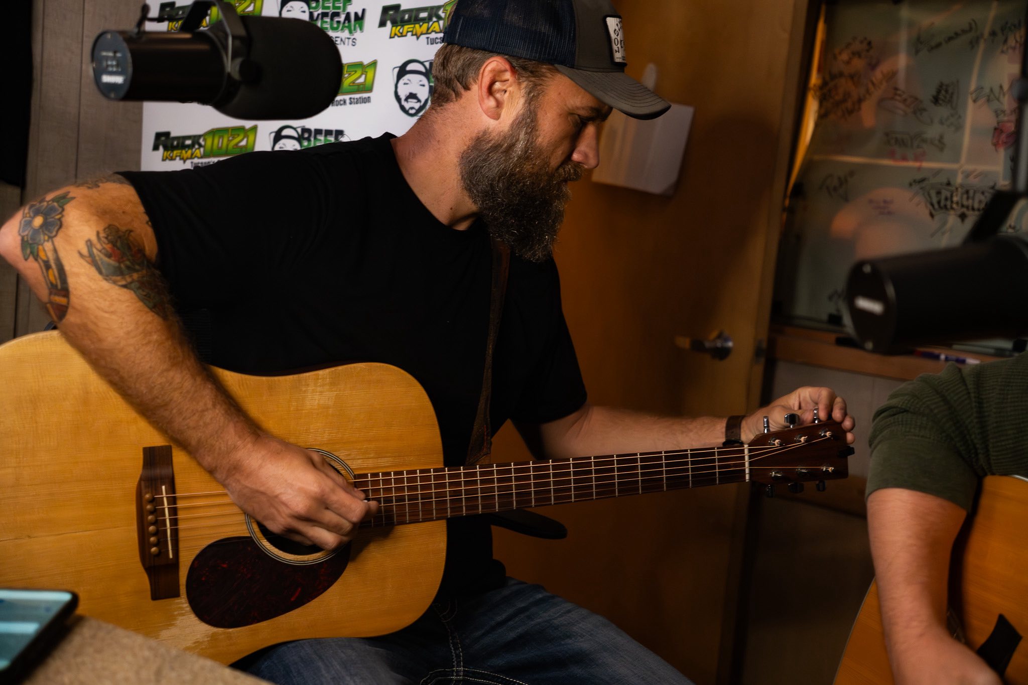 Acoustic Songwiters hosted by PJ Bidwell (Talent: PJ Bidwell)